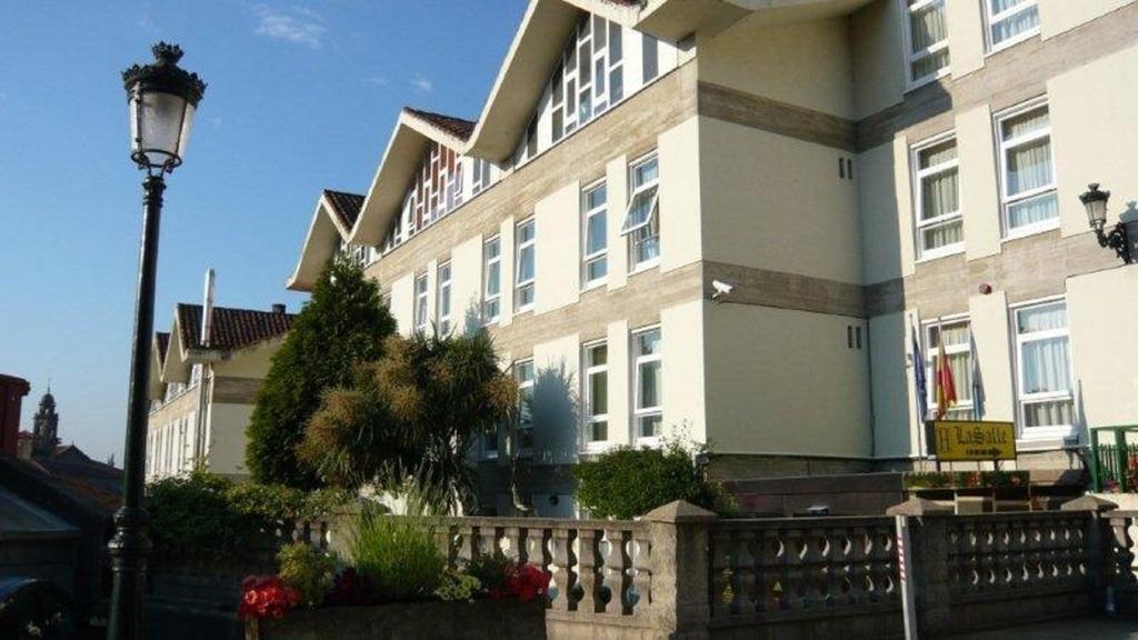 Loop Inn Hotel سانتياغو دي كومبوستيلا المظهر الخارجي الصورة